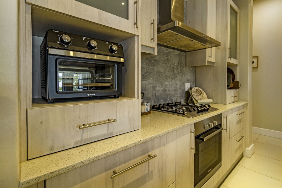 3 Bedroom Property for Sale in Heldervue Western Cape